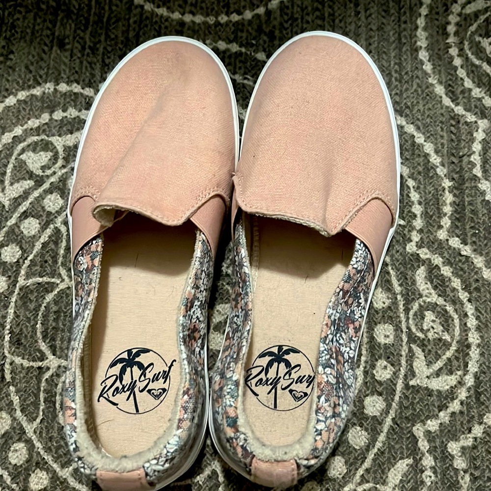 Women’s Roxy brand slip on shoes